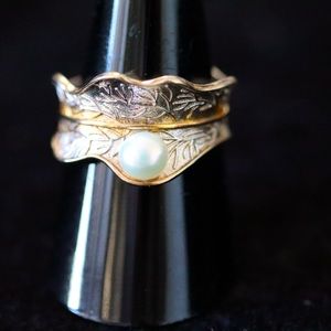 NEW! White Gold & Gold plated.Silver.leaf.freshwater pearl.ajustable size ring.